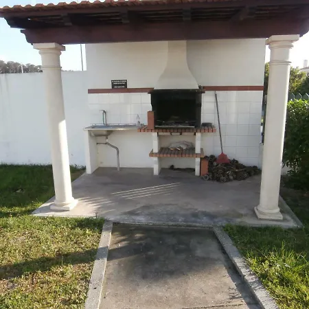 Apartment Apartamento T2 Com Piscina E Wifi A 150 M Da Praia